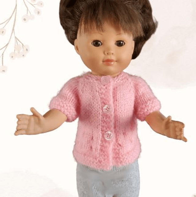 Gilet de poupée tricoté en laine rose